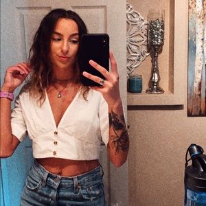 Meet your Posher, Alora